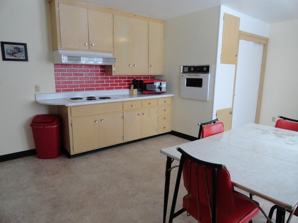 Cedars Motel Ironwood Luaran gambar