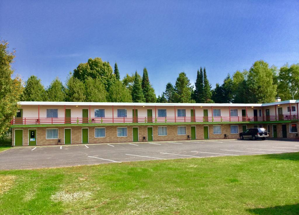Cedars Motel Ironwood Luaran gambar