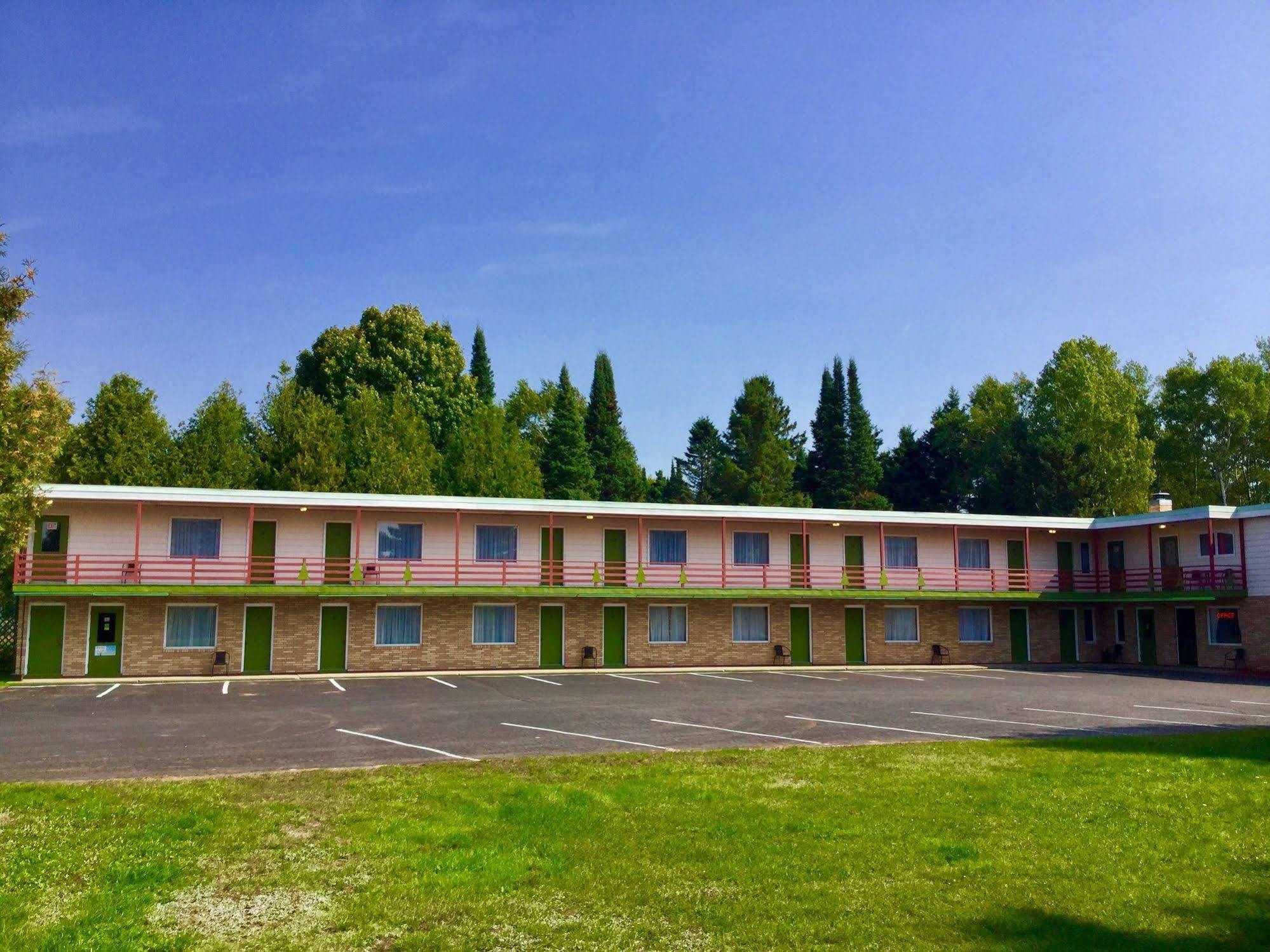 Cedars Motel Ironwood Luaran gambar
