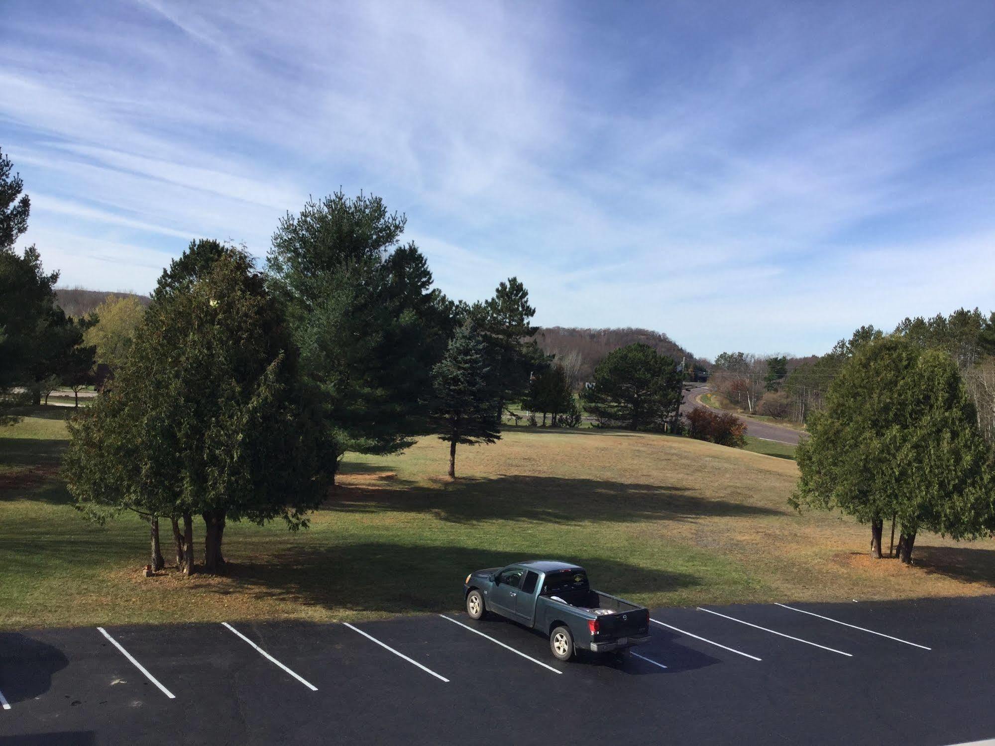 Cedars Motel Ironwood Luaran gambar